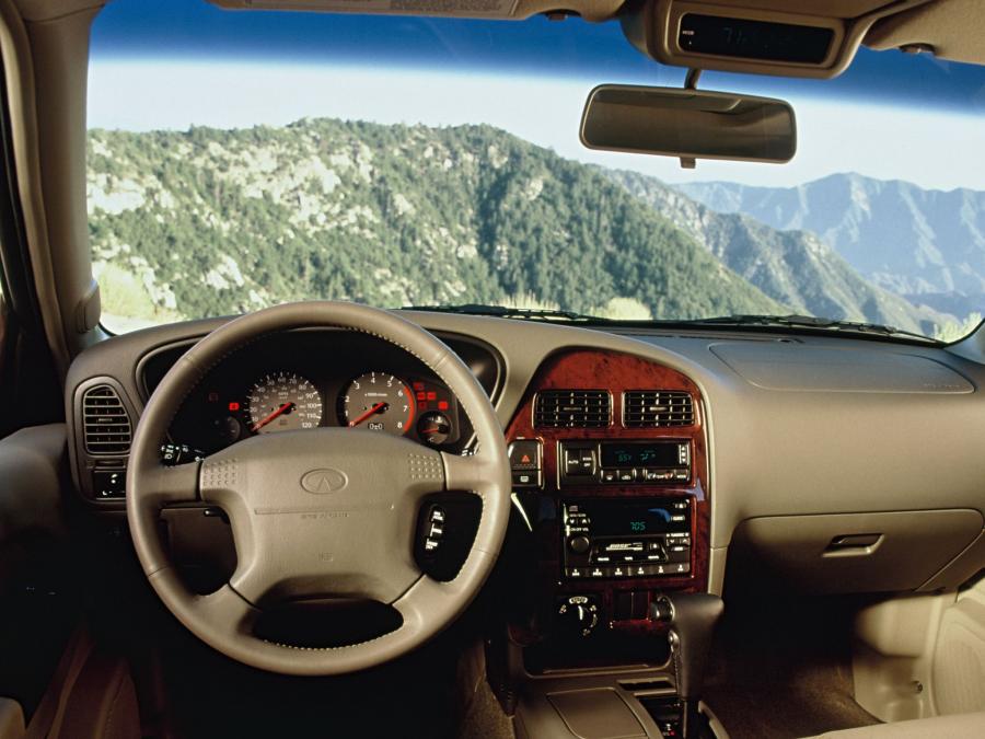  Infiniti QX4 1996 года  (фото 7 из 7)